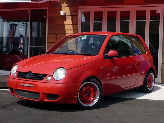 中古 VW ルポ 1.4 赤